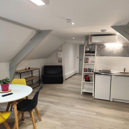 Break Hotel Виерзон Екстериор снимка