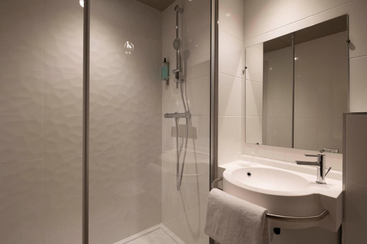 Break Hotel Виерзон Екстериор снимка