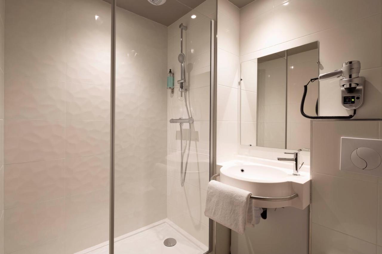 Break Hotel Виерзон Екстериор снимка