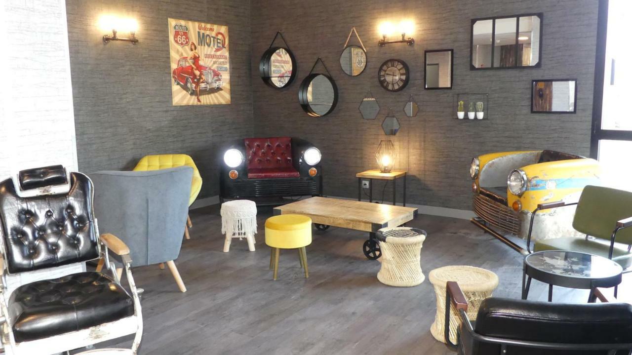 Break Hotel Виерзон Екстериор снимка