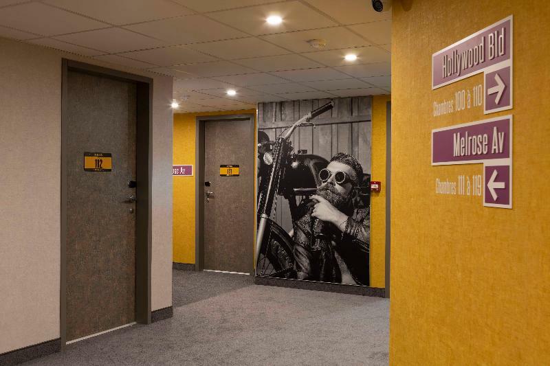 Break Hotel Виерзон Екстериор снимка